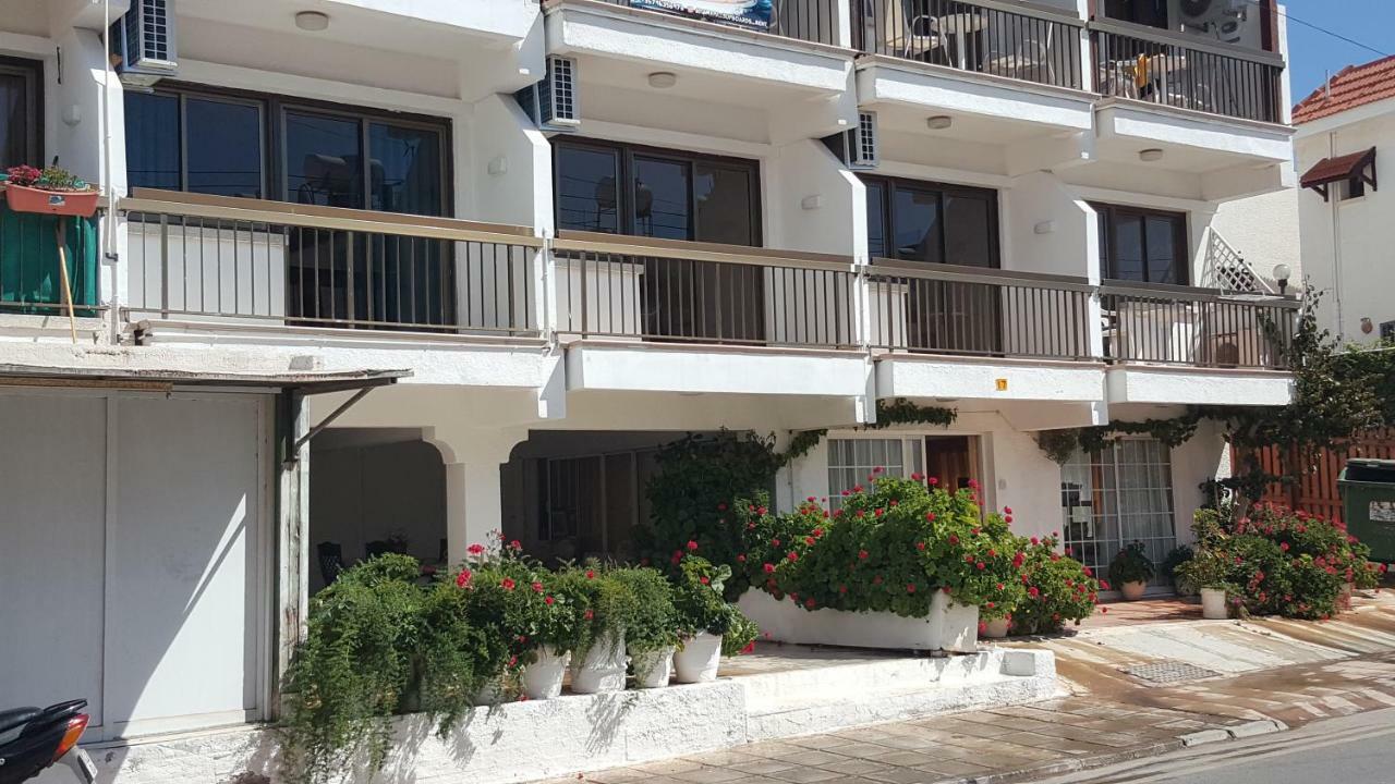 Manoli Apartments Agia Napa Buitenkant foto